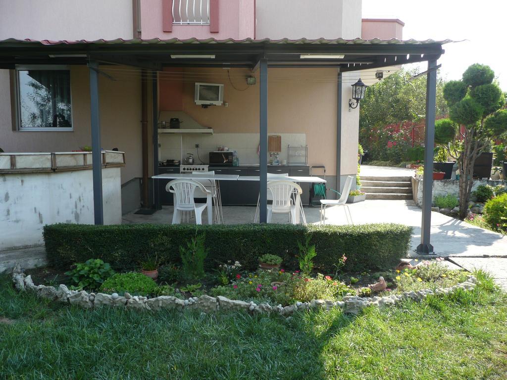 Dimitrovi Guest House Aheloy Exterior foto